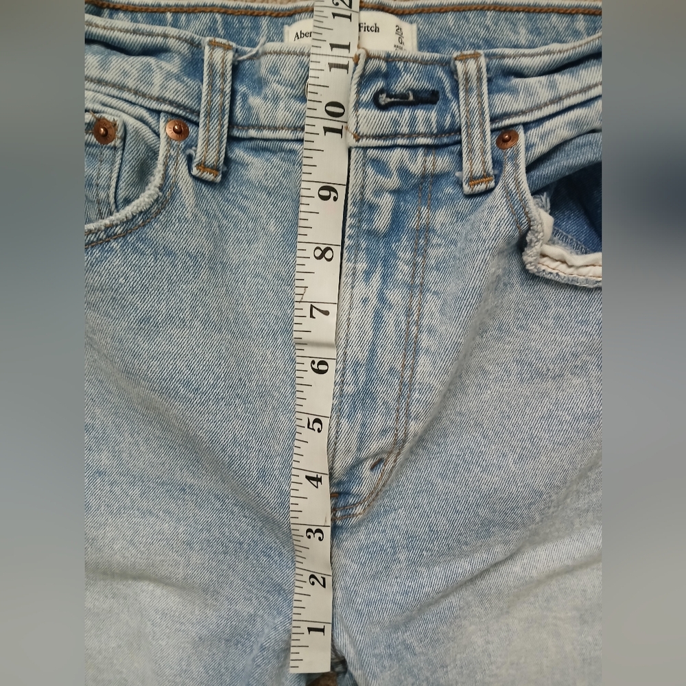 Abercrombie & Fitch Ultra High Rise 90's Straight leg Jeans size 0/25 - Picture 8 of 12